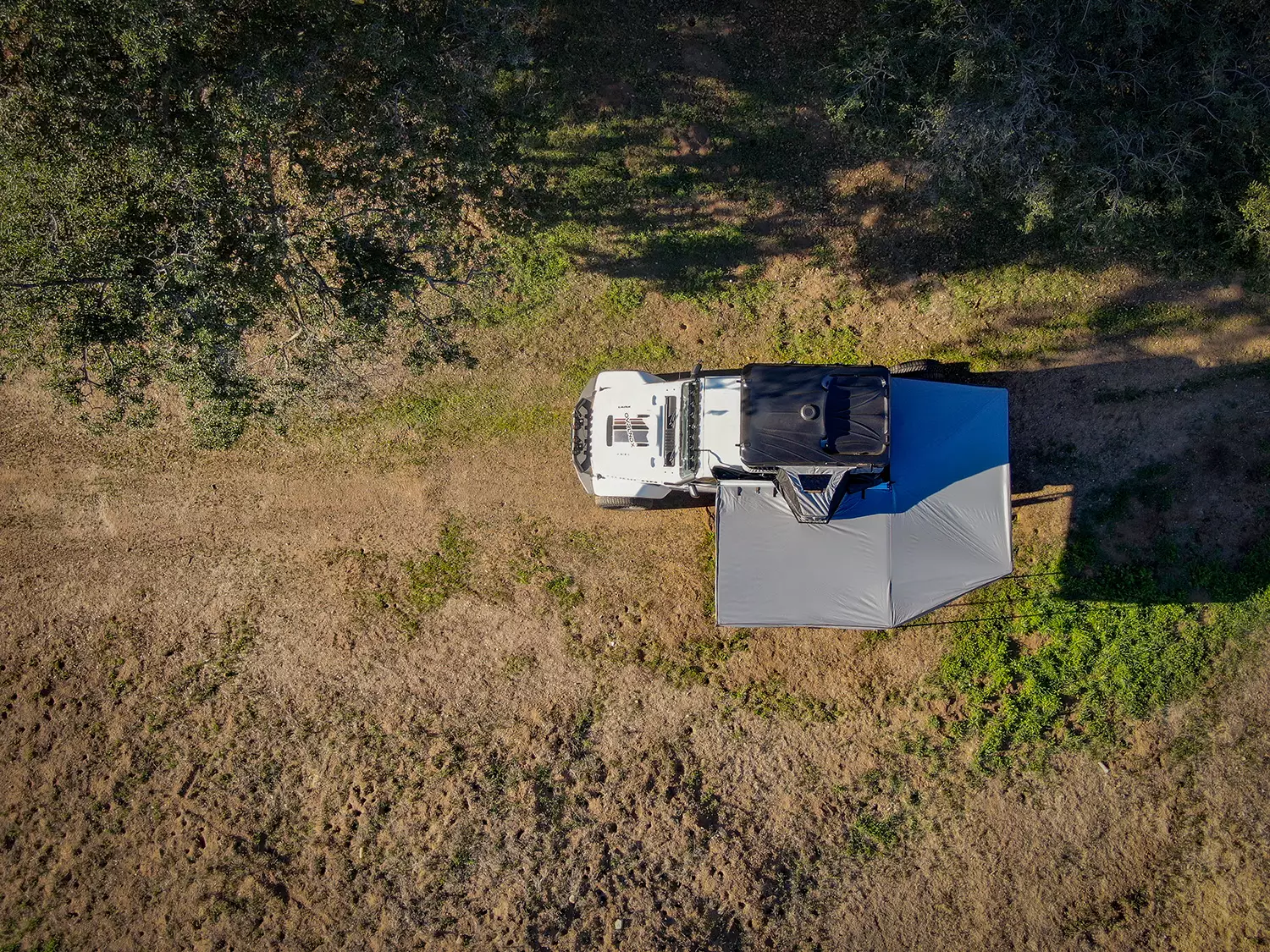 Elvijs Viļevičs @aparaats James Baroud Space on top of his Audi for family camping