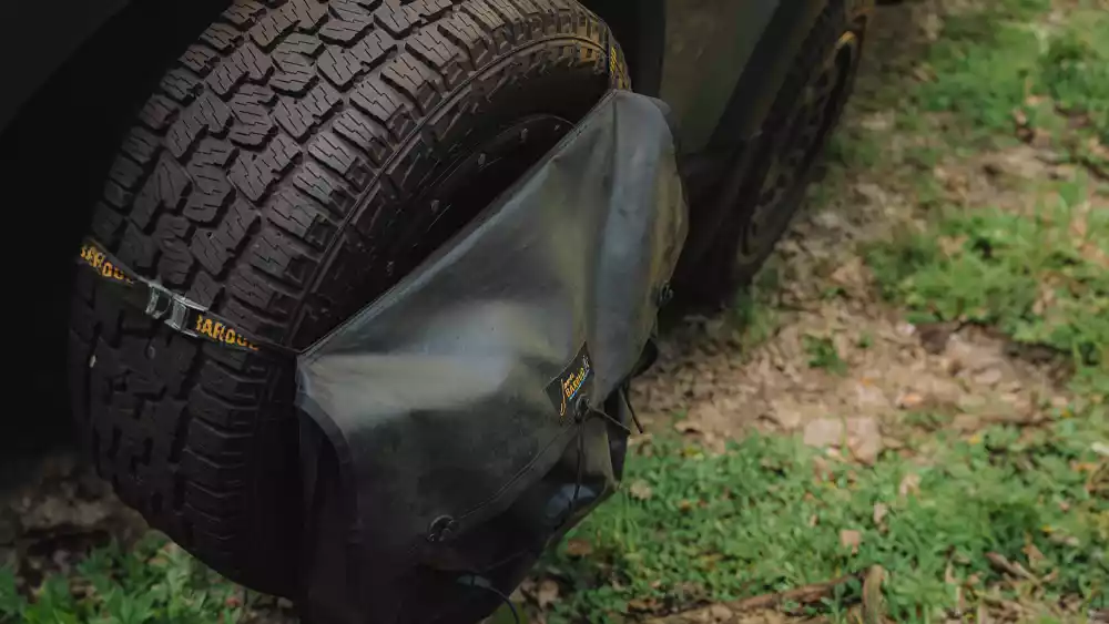 Jakub Fišer with James Baroud Eco Bag attached to the tire