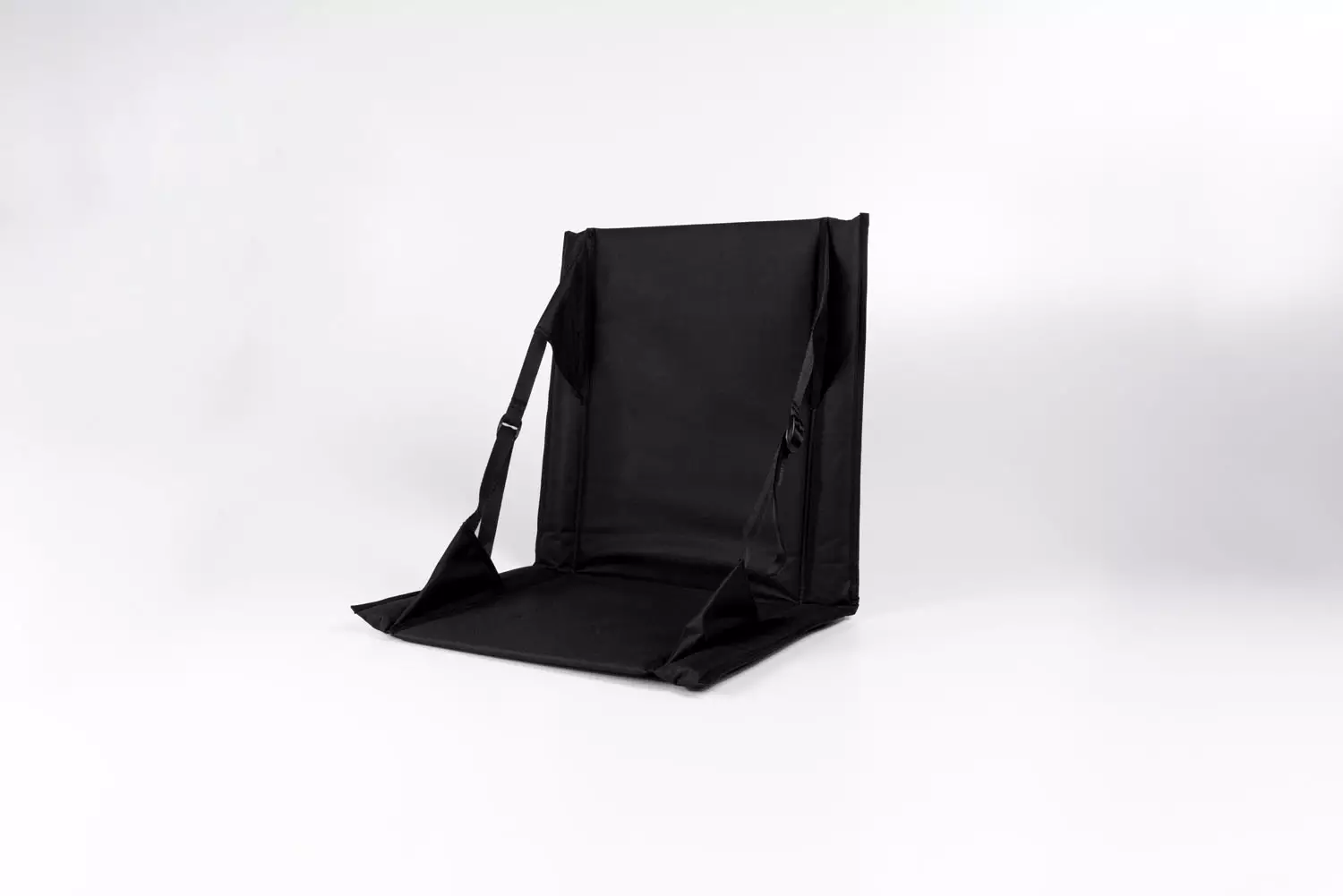 James Baroud Tent Chair on a studio photo